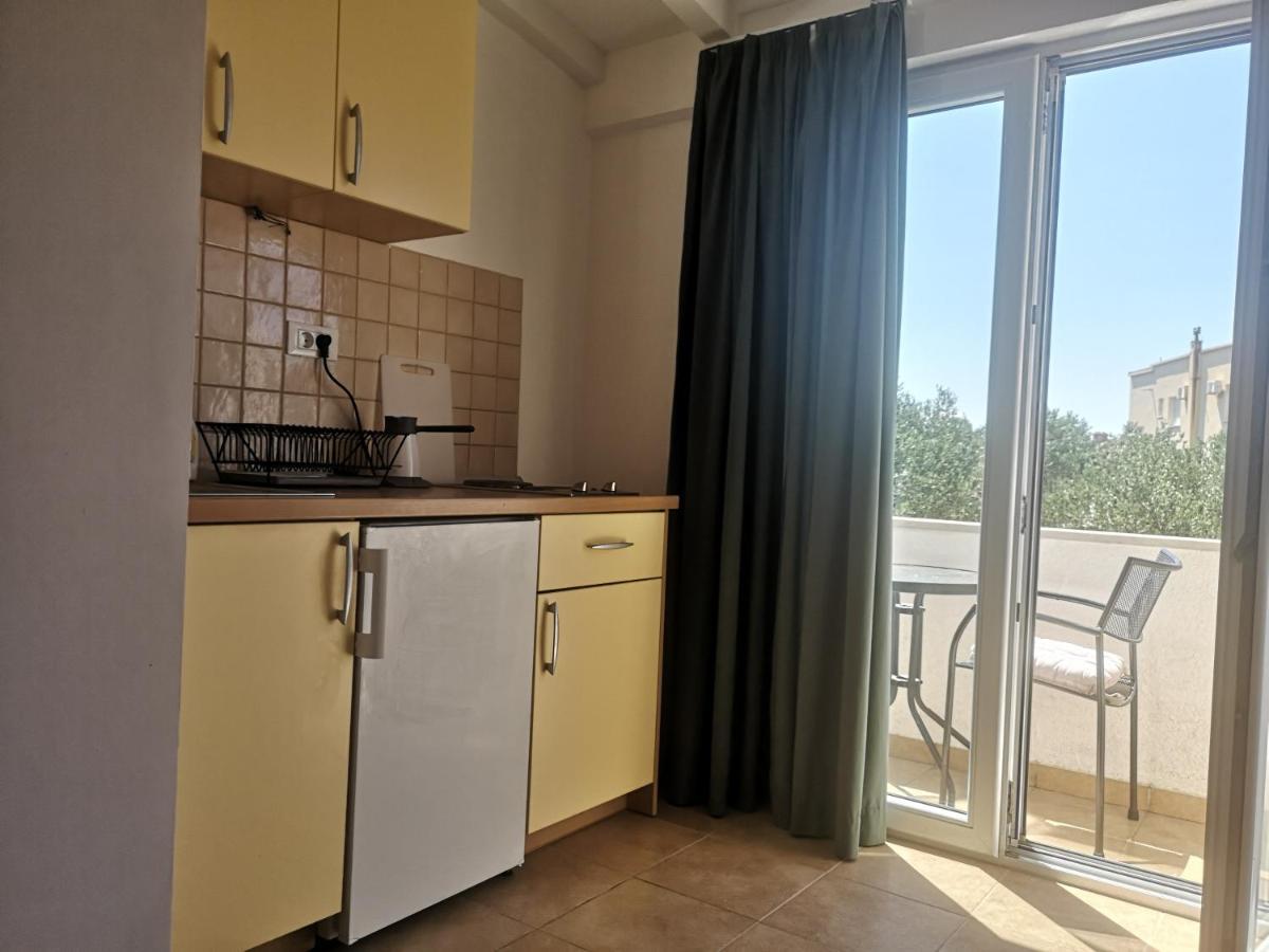 Apartments Tri Palme Baška Voda Extérieur photo