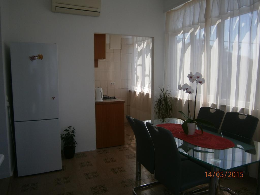 Apartments Tri Palme Baška Voda Chambre photo